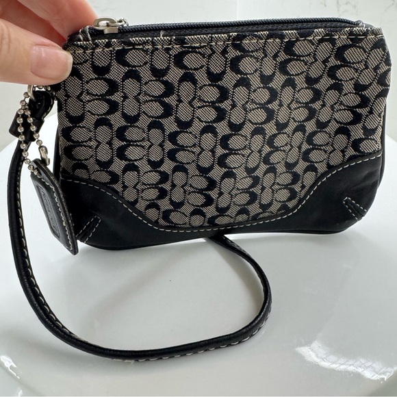 Coach Wristlet, Coin Purse in Black Logo all-over print - Picture 2 of 9